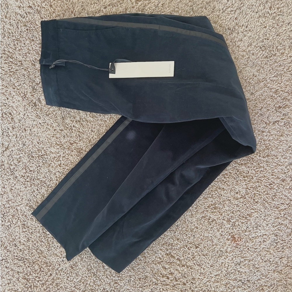 NWT velvet trousers